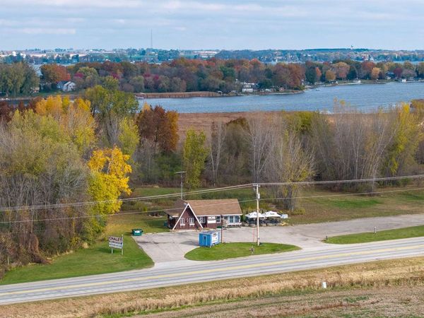 814 W State Street, Fox Lake, WI 53933