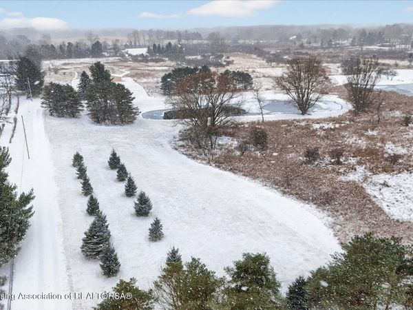 575 Piper Road, Haslett, MI 48840