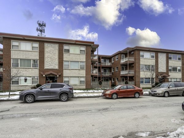 3023 Paris Avenue, Unit 205, River Grove, IL 60171