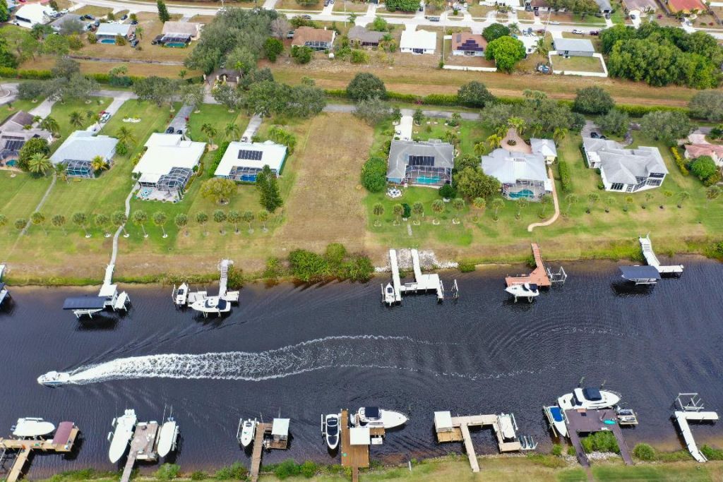 2606 SW River Shore Drive, Port Saint Lucie, FL 34984 Photo