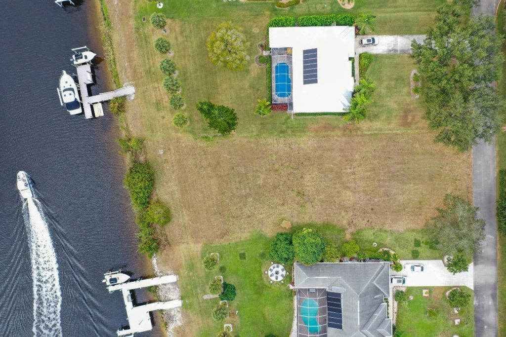 2606 SW River Shore Drive, Port Saint Lucie, FL 34984 Photo