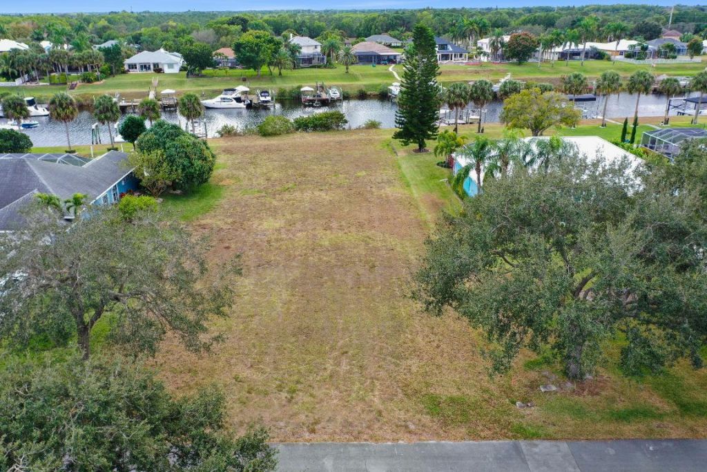 2606 SW River Shore Drive, Port Saint Lucie, FL 34984 Photo