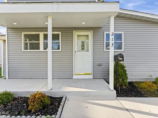 213 E Indiana Avenue, Maumee, OH 43537