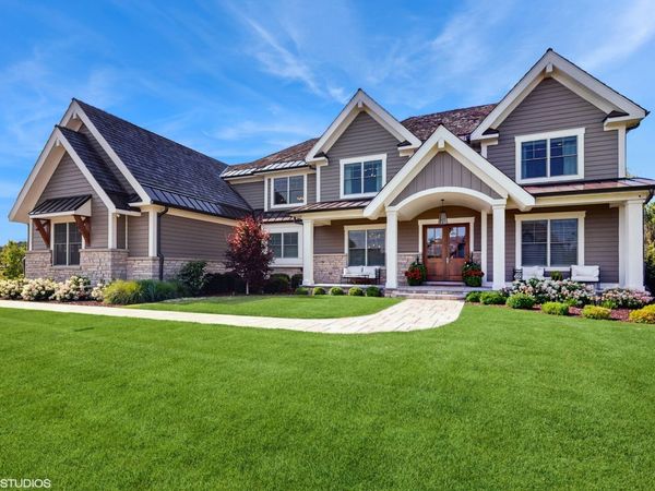 305 Briarwood Lane , Lincolnshire, IL 60069