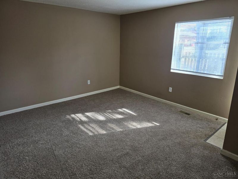 101 Maple Gardens Drive, Union, OH 45322 Photo 14