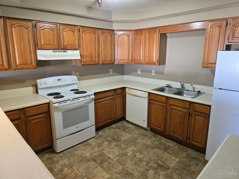 101 Maple Gardens Drive, Union, OH 45322 Photo 9