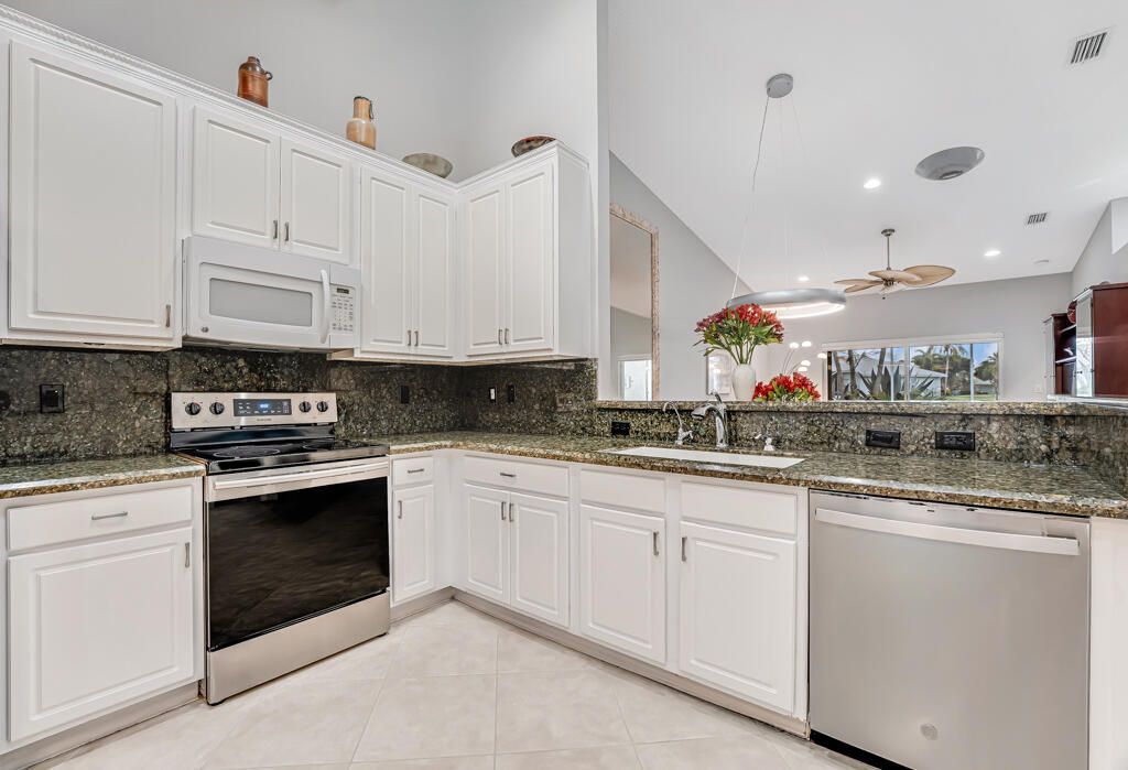 8590 Logia Circle, Boynton Beach, FL 33472 Photo