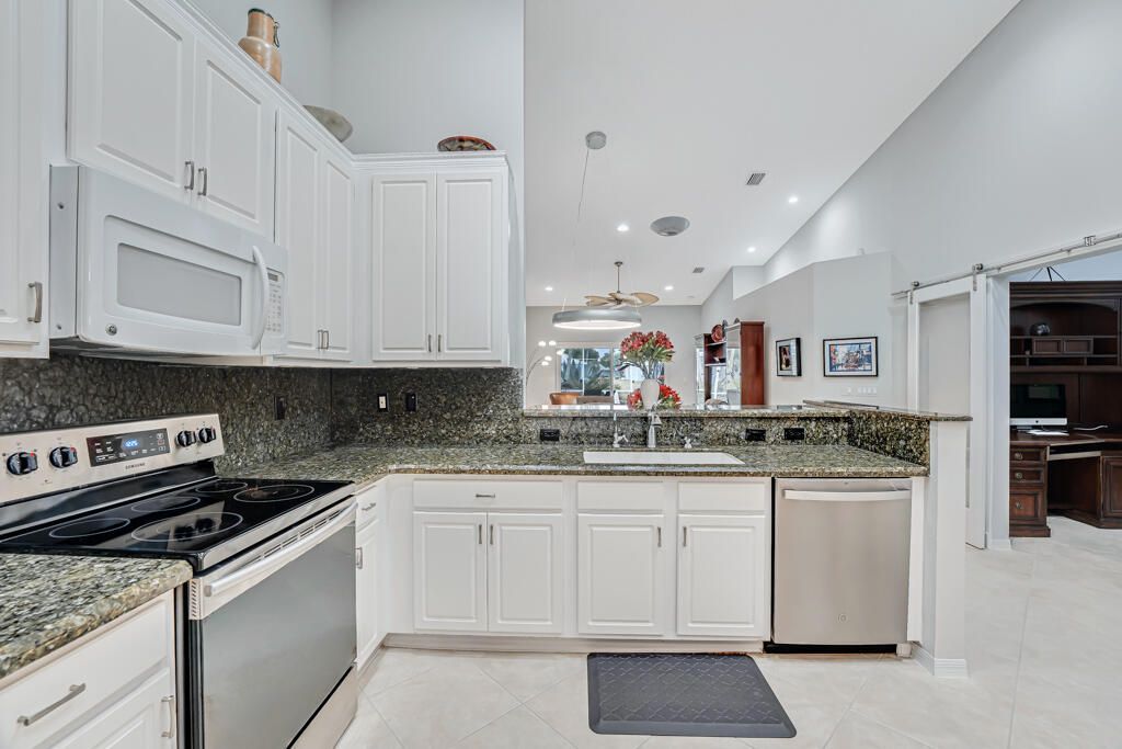 8590 Logia Circle, Boynton Beach, FL 33472 Photo