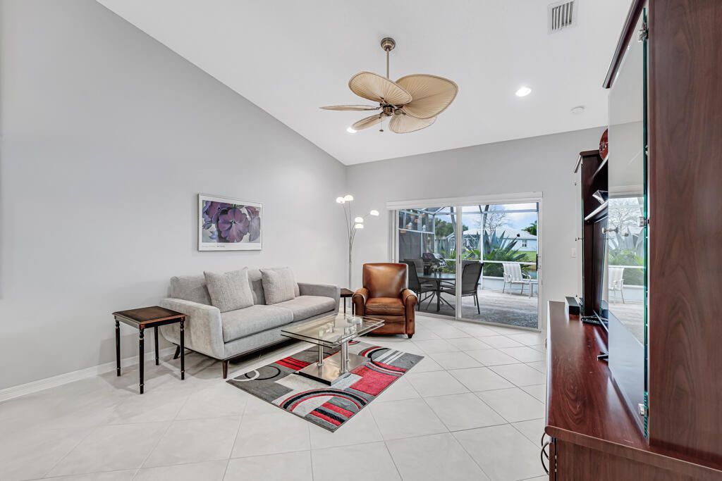 8590 Logia Circle, Boynton Beach, FL 33472 Photo
