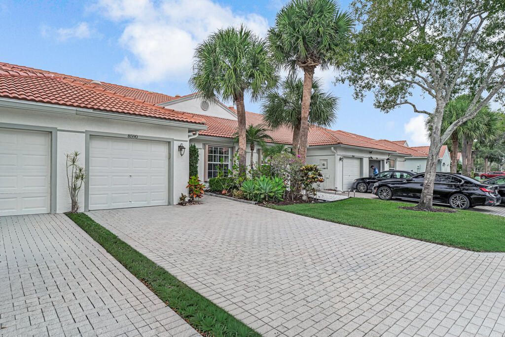 8590 Logia Circle, Boynton Beach, FL 33472 Photo