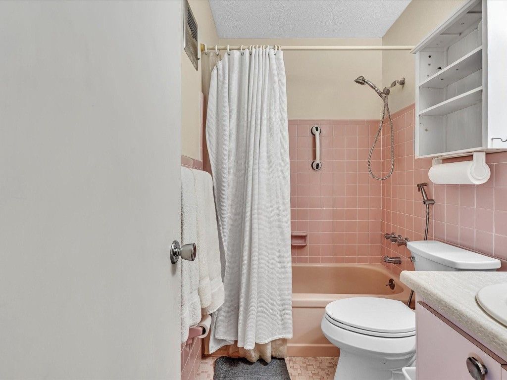 2124 NE 56th Court, Unit 209, Fort Lauderdale, FL 33308 Photo