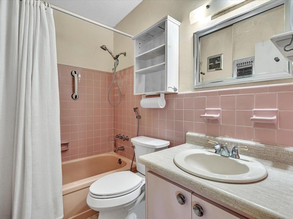 2124 NE 56th Court, Unit 209, Fort Lauderdale, FL 33308 Photo