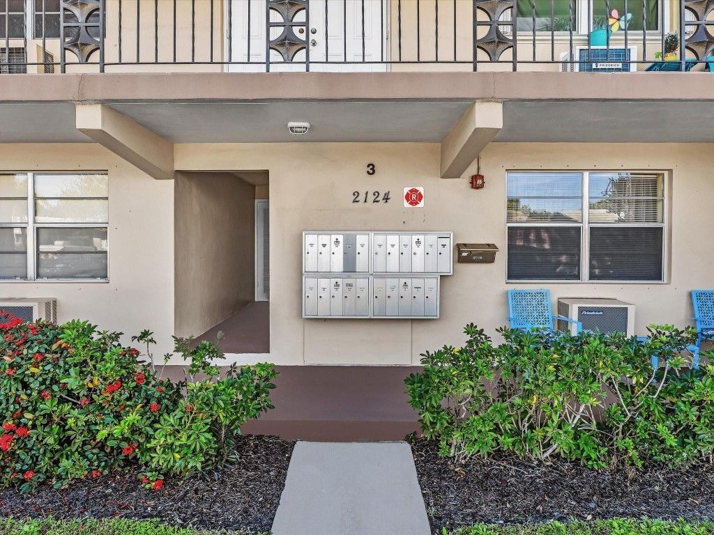 2124 NE 56th Court, Unit 209, Fort Lauderdale, FL 33308 Photo