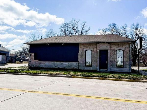 622 6th Street, Oswego, KS 67356