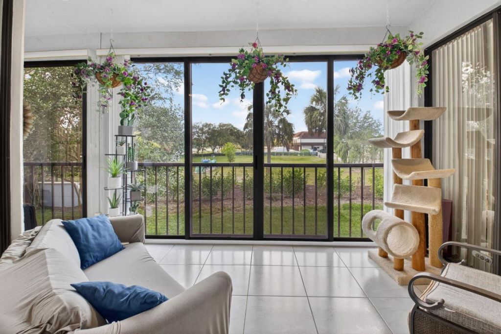 5374 Venetia Court, Unit E, Boynton Beach, FL 33437 Photo