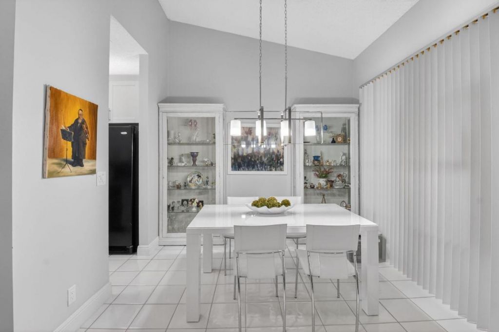 5374 Venetia Court, Unit E, Boynton Beach, FL 33437 Photo