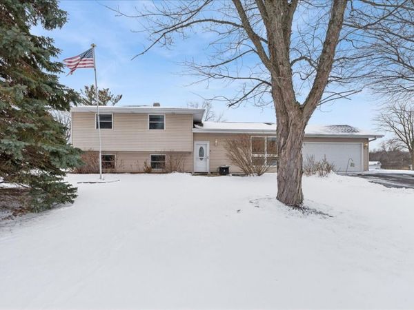 2309 Greenbriar Lane, Lindenhurst, IL 60046