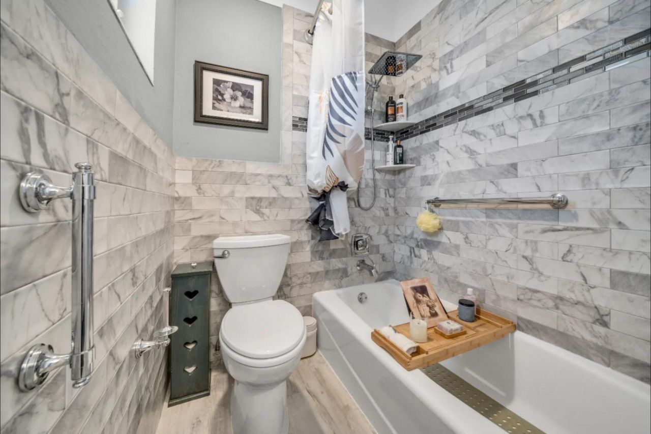 247 W Seaview Circle, Duck, FL 33050 Photo