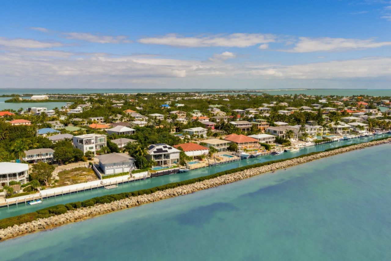 247 W Seaview Circle, Duck, FL 33050 Photo