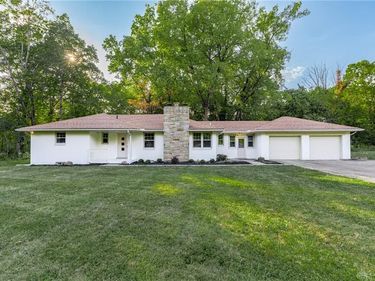 8301 Red Lion 5 Points Road, Springboro, OH 45066