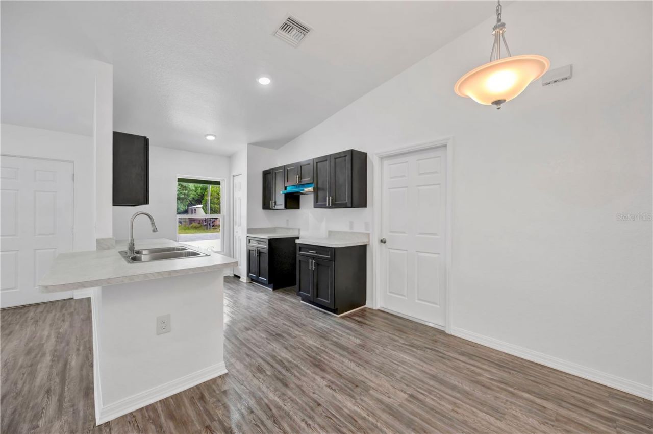 833 3rd Avenue, Waverly, FL 33877 Photo