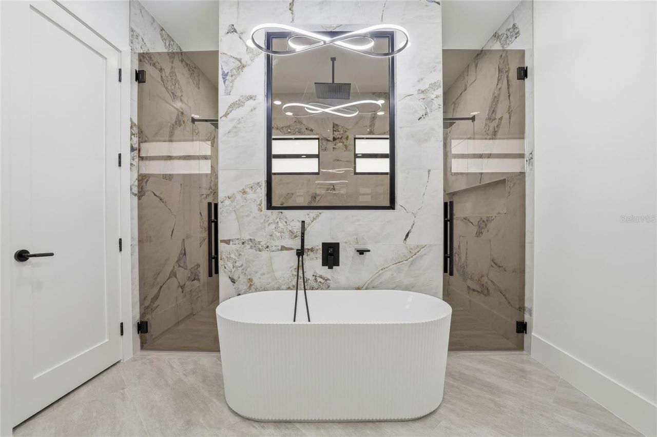 6802 E Creek Drive, Tampa, FL 33615 Photo