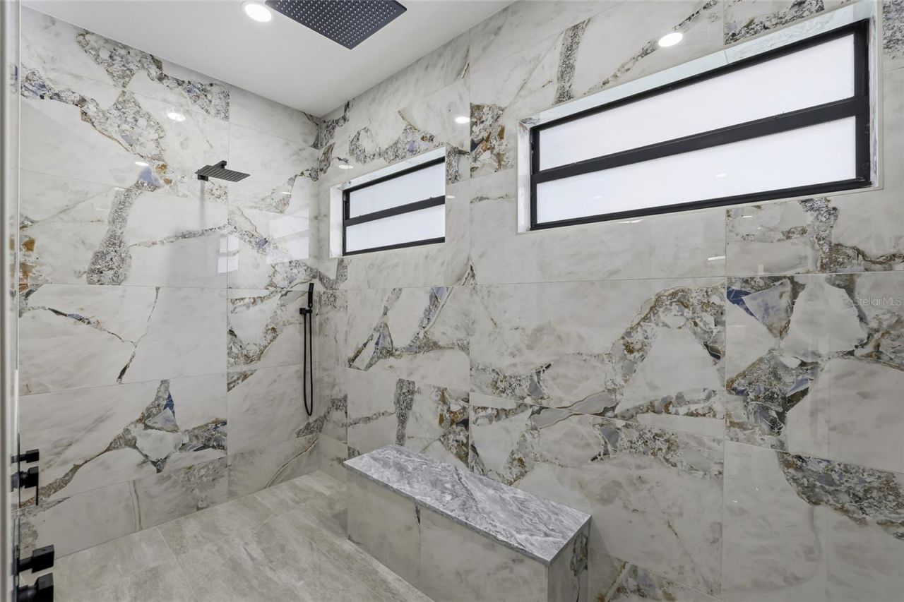 6802 E Creek Drive, Tampa, FL 33615 Photo