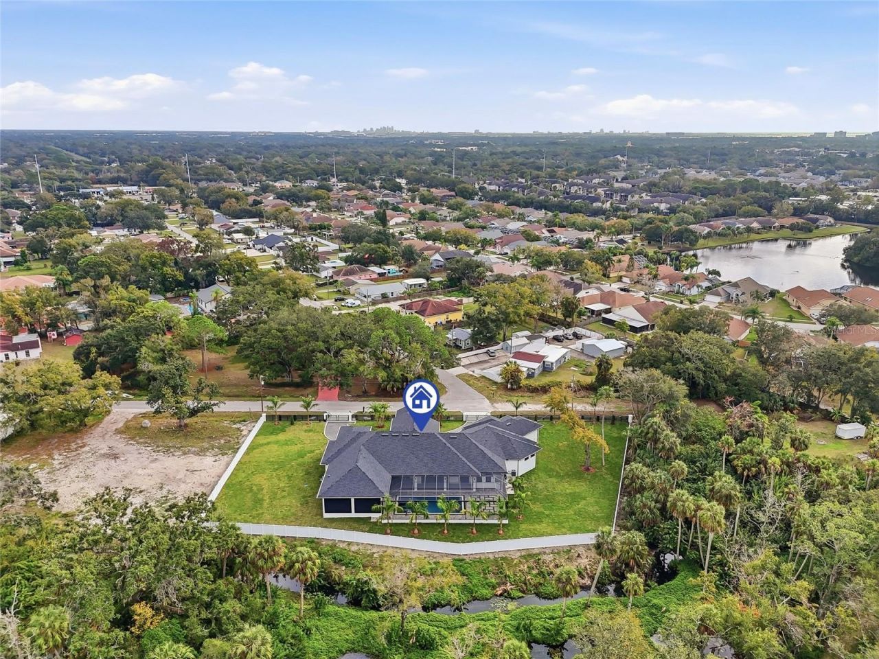 6802 E Creek Drive, Tampa, FL 33615 Photo