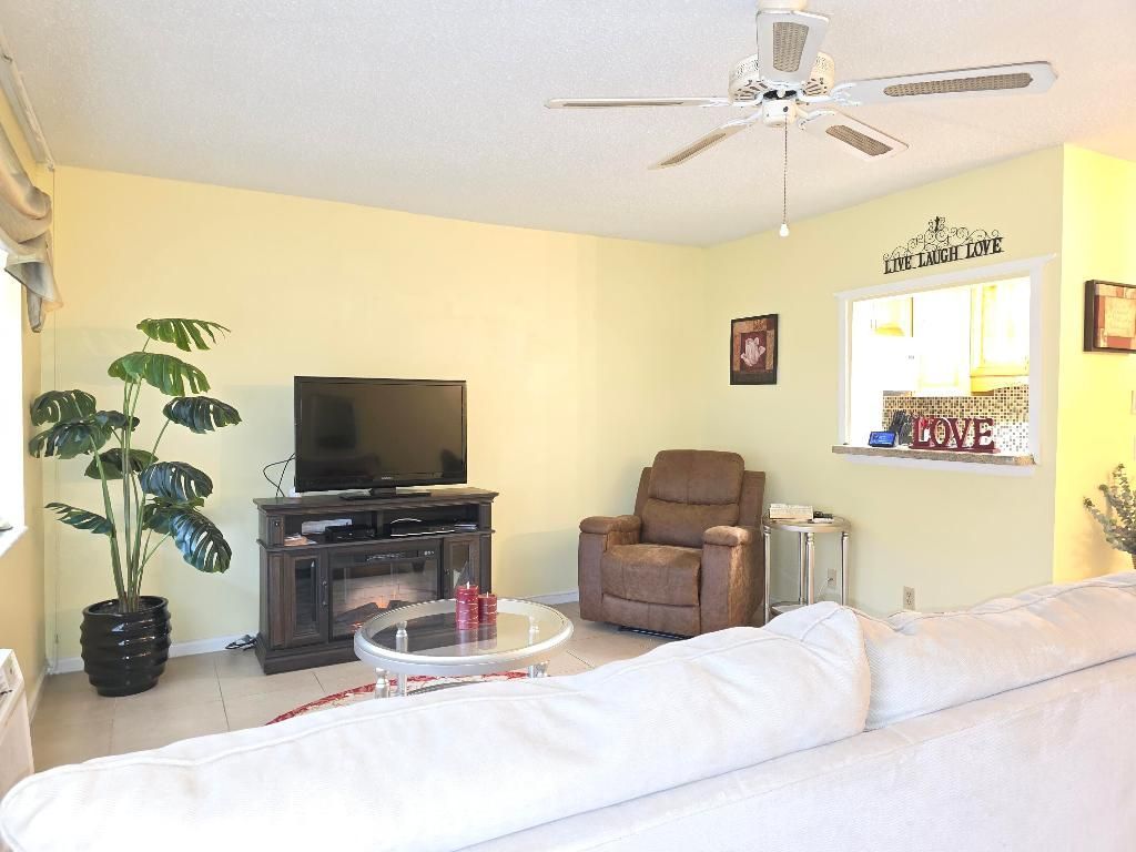 204 Kent L, Unit L, West Palm Beach, FL 33417 Photo