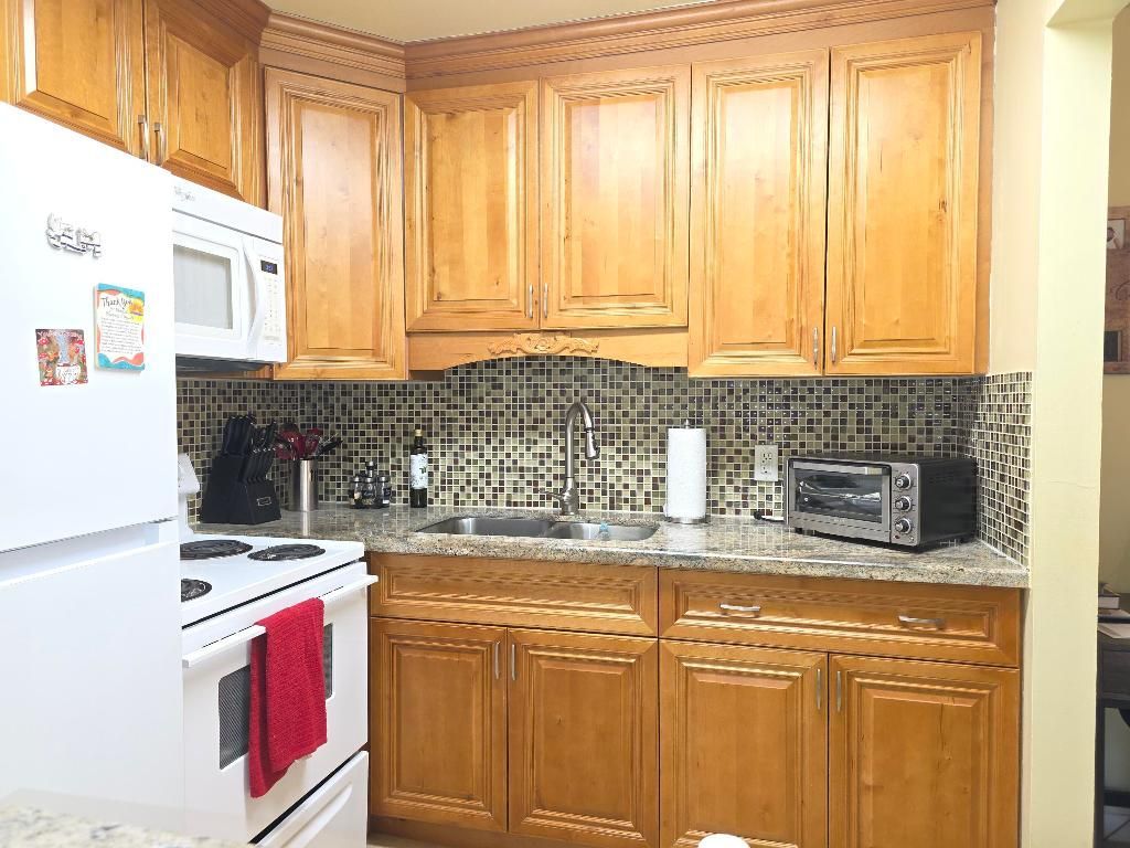 204 Kent L, Unit L, West Palm Beach, FL 33417 Photo