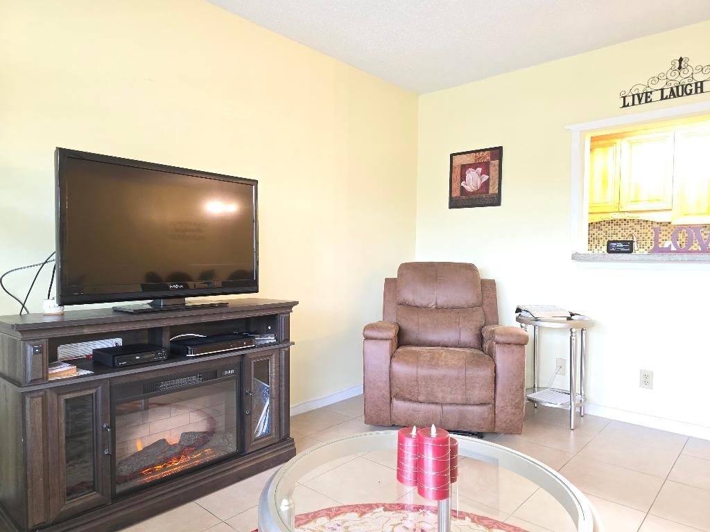 204 Kent L, Unit L, West Palm Beach, FL 33417 Photo