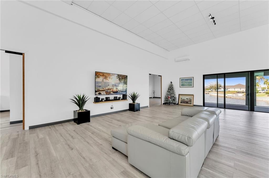 2405 SW 32nd St, Cape Coral, FL 33914 Photo