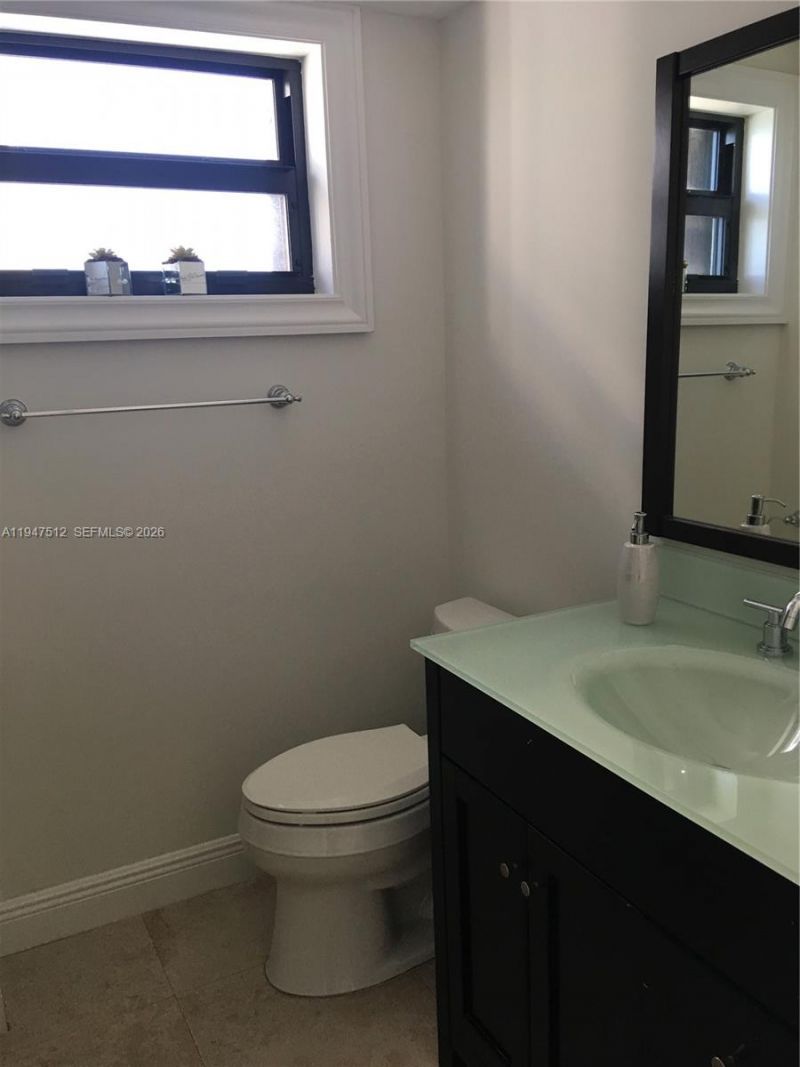 2625 Collins Ave, Unit 1407, Miami Beach, FL 33140 Photo