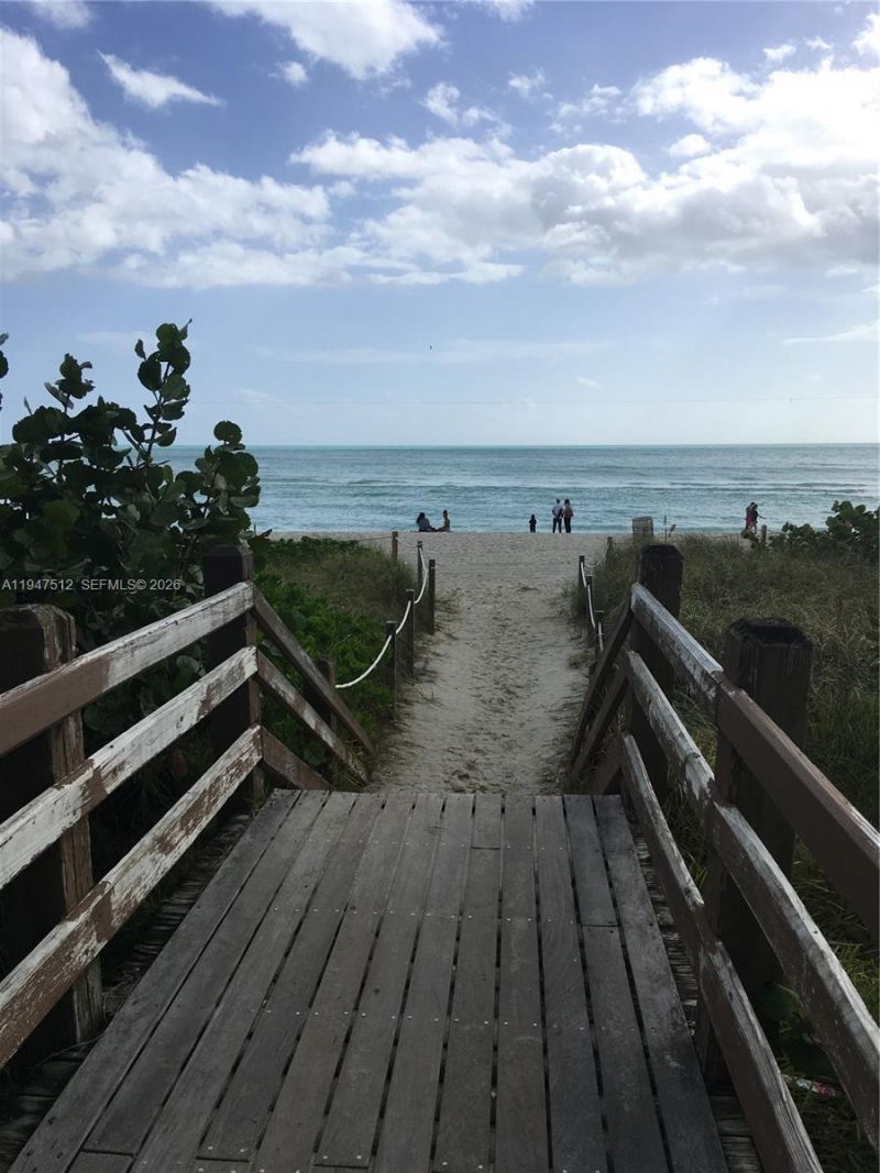 2625 Collins Ave, Unit 1407, Miami Beach, FL 33140 Photo