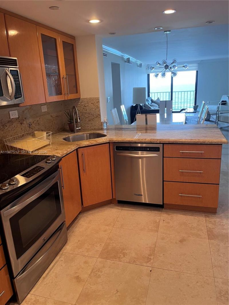 2625 Collins Ave, Unit 1407, Miami Beach, FL 33140 Photo
