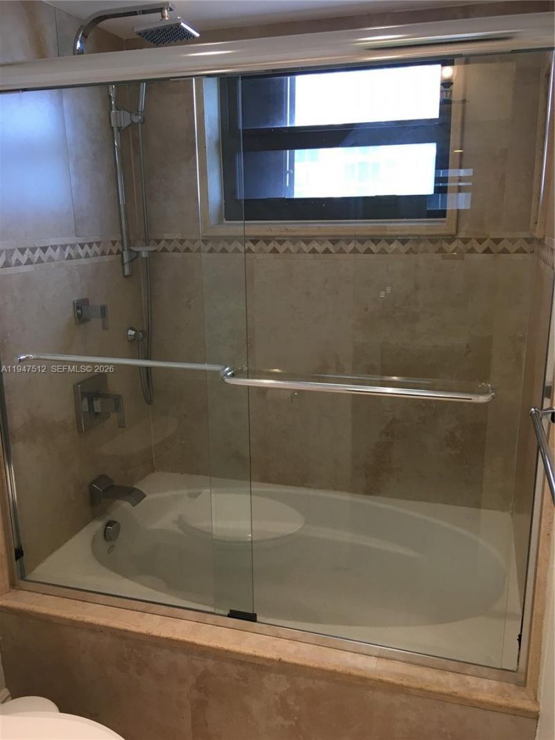 2625 Collins Ave, Unit 1407, Miami Beach, FL 33140 Photo