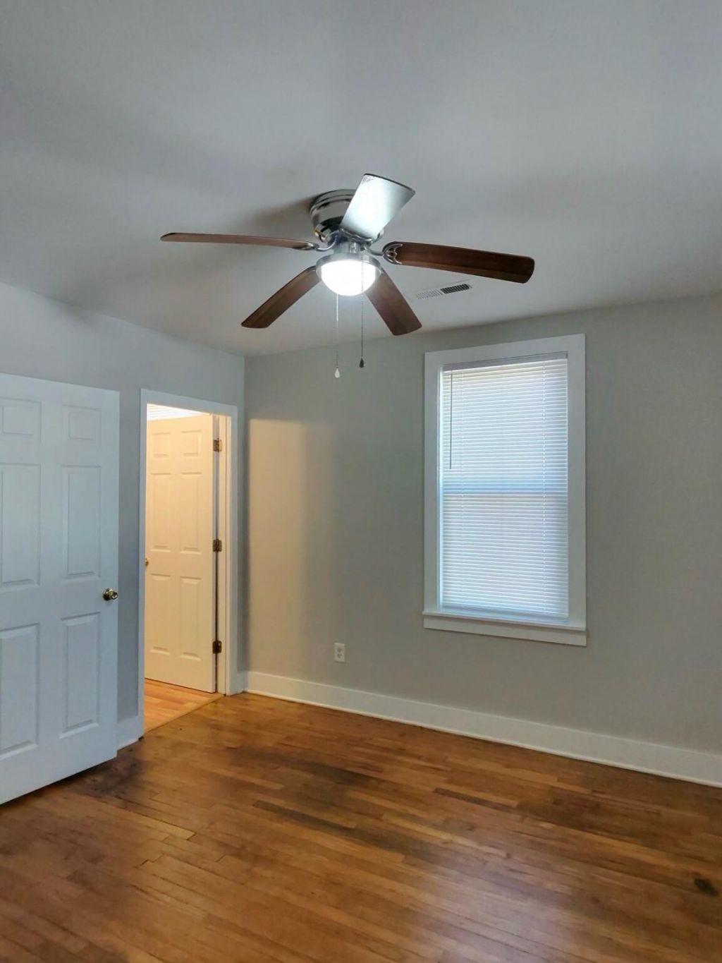 2701 Decatur Street Photo 10