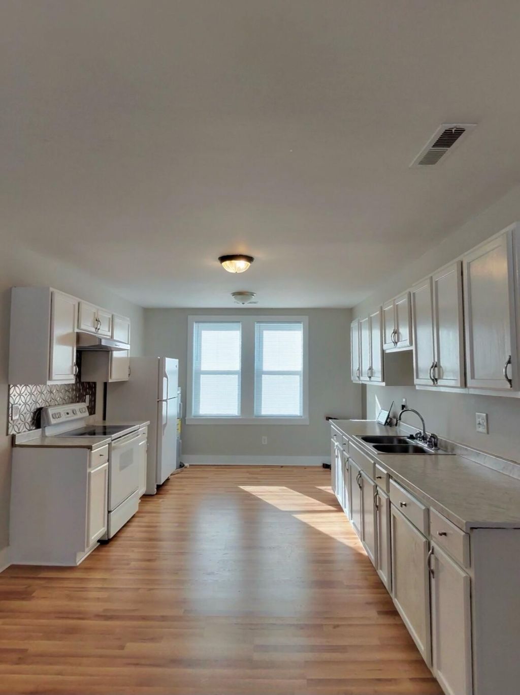 2701 Decatur Street Photo 6