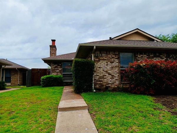 2213 Woodcreek, Unit A, Carrollton, TX 75006