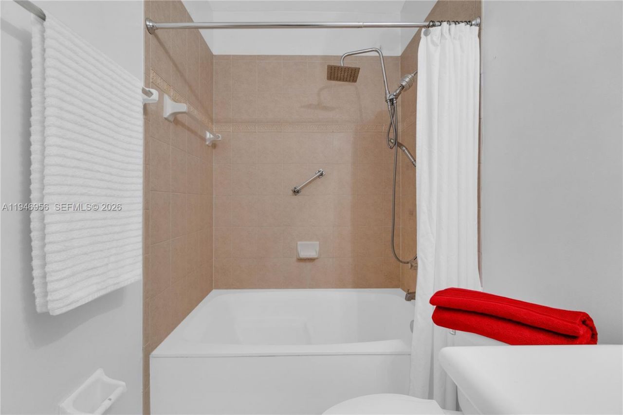 5400 NW 107th Ave, Unit 401, Doral, FL 33178 Photo