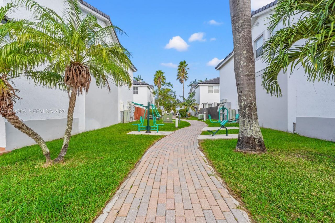 5400 NW 107th Ave, Unit 401, Doral, FL 33178 Photo