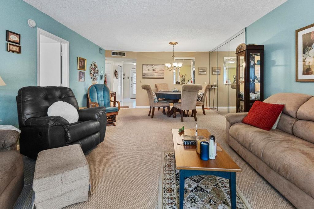 1470 NW 80th Avenue, Unit 204, Margate, FL 33063 Photo