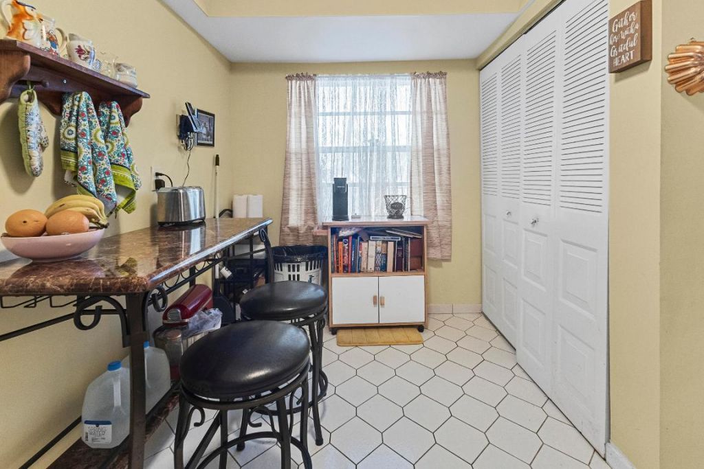 1470 NW 80th Avenue, Unit 204, Margate, FL 33063 Photo