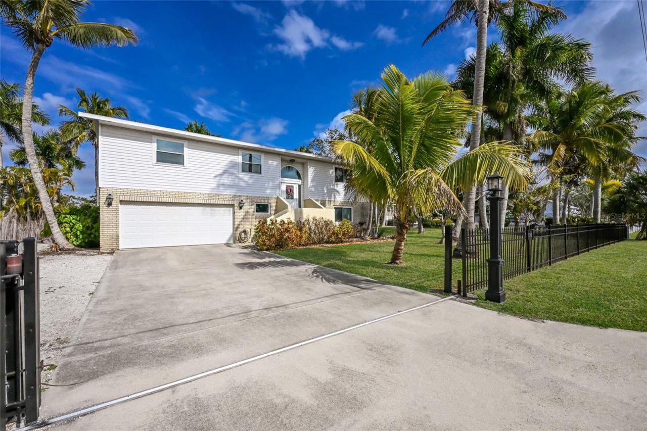 898 Bayshore Drive, Terra Ceia, FL 34250 Photo