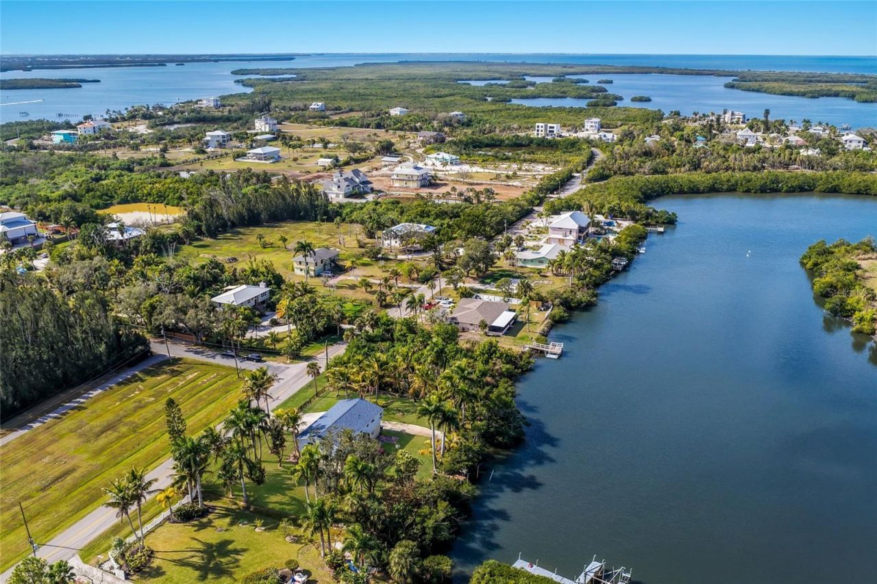 898 Bayshore Drive, Terra Ceia, FL 34250 Photo