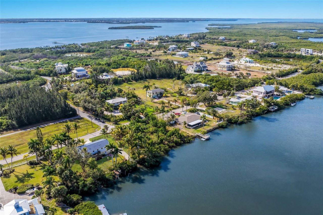 898 Bayshore Drive, Terra Ceia, FL 34250 Photo