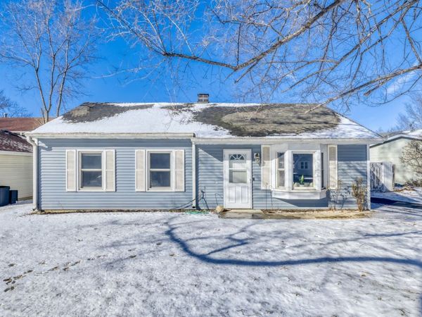 290 Oakwood Drive, Antioch, IL 60002