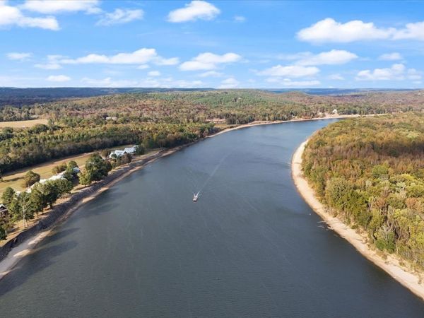 59 Shannon W, Bath Springs, TN 38311