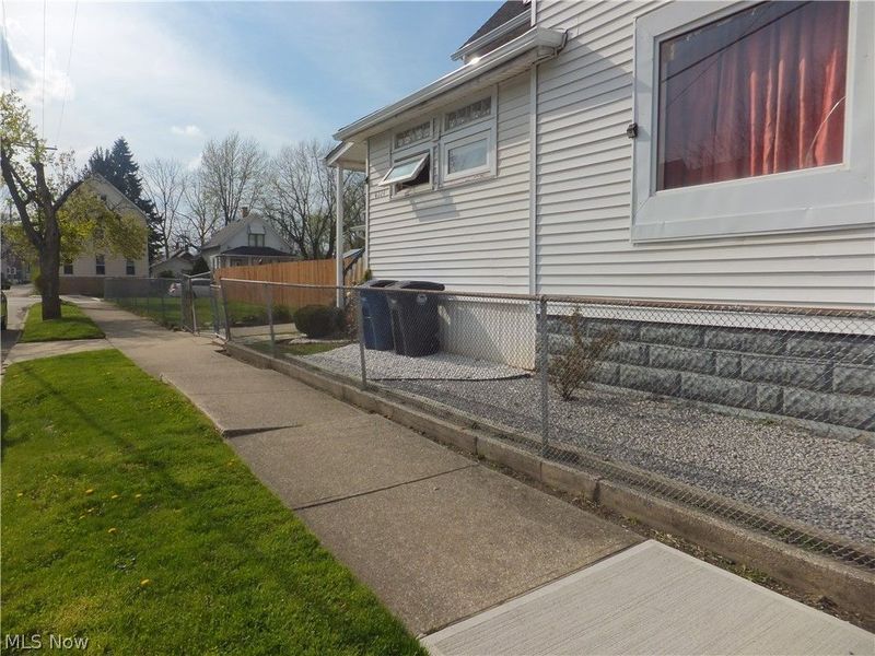 4224 W 43rd Street, Cleveland, OH 44109 Photo 3