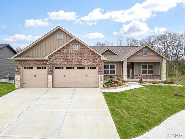 625 Glendale Drive, Troy, IL 62294